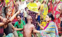 ফুলবাড়ীতে তুচ্ছ ঘটনাকে কেন্দ্র করে হিন্দু বাড়িতে হামলা ও ভাঙচুর !